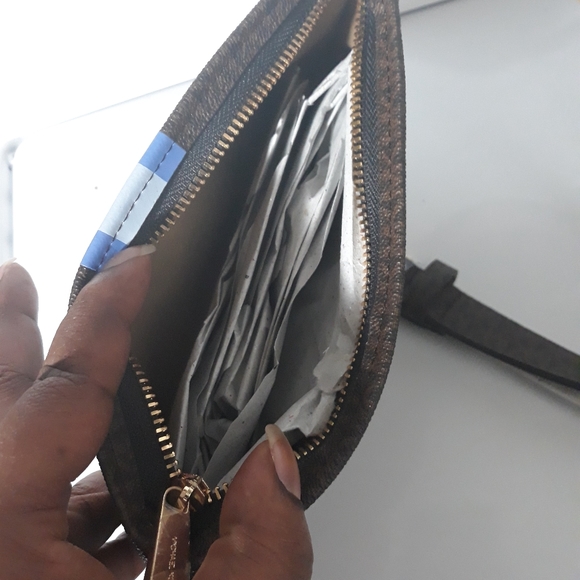 MICHAEL KORS BELT WALLET Size L/XL NWT. - Picture 5 of 9